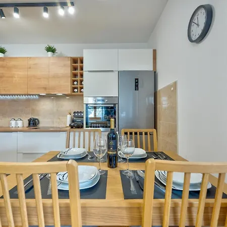 Apartment Colic